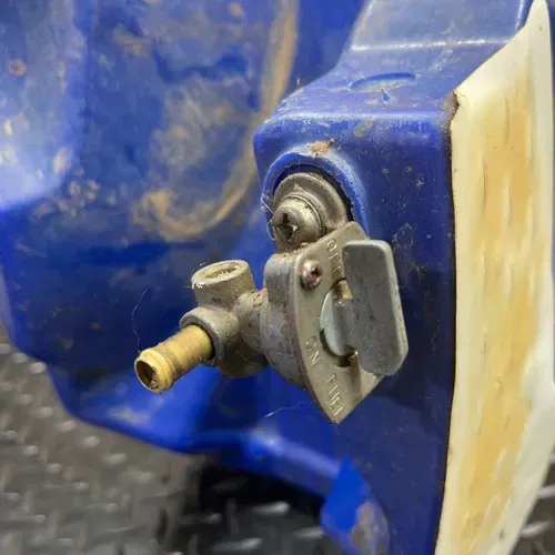 02-21 YZ125 YZ250 OEM Gas Fuel Tank 