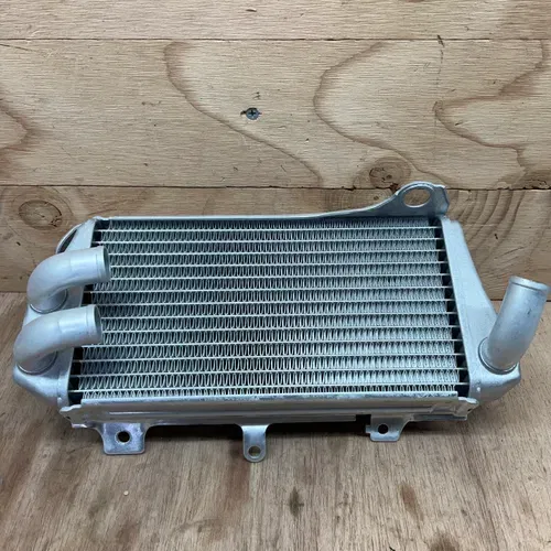 NEW 18-21 Crf250r OEM Left Side Non Fill Radiator 