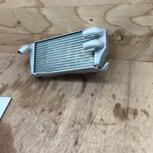 NEW 18-21 Crf250r OEM Left Side Non Fill Radiator 