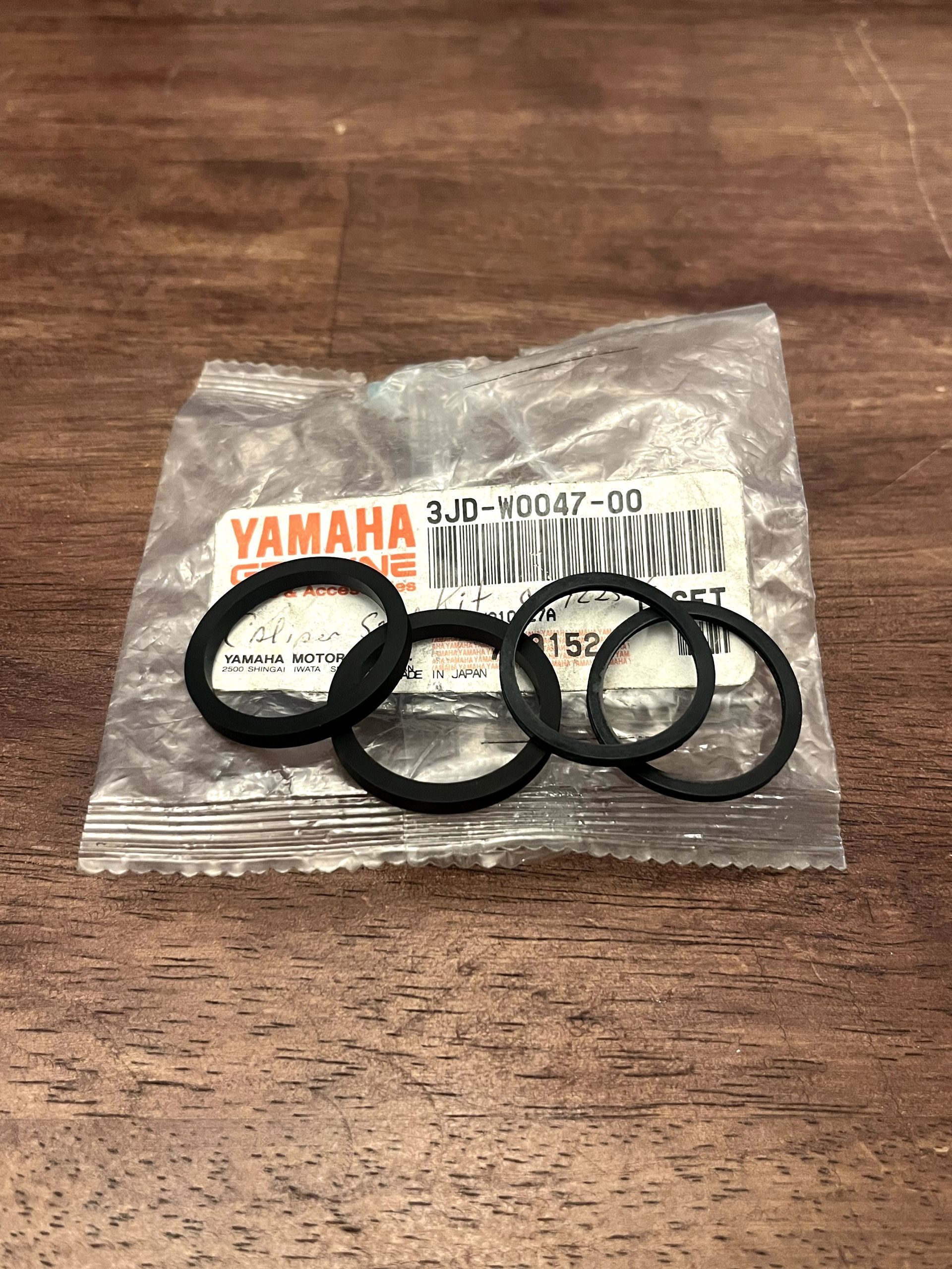 NEW Yamaha YZ OEM FRONT CALIPER SEAL KIT - 3JD-25803-00-00 // 3JD-W0047-00-00
