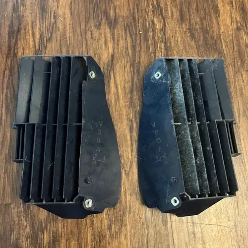 YZ250F YZ450F OEM Louvers Radiator Louver Set- BR9-2172F-10-00 / BR9-2172F-20-00
