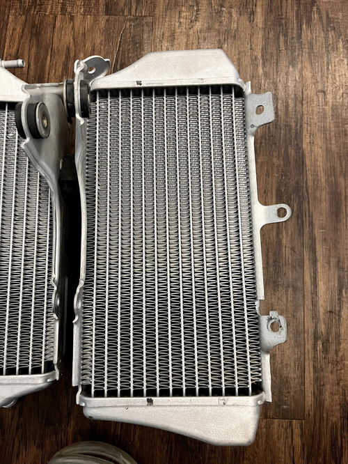 LIKE NEW 18-21 CRF250R OEM Right Left Side Radiators 