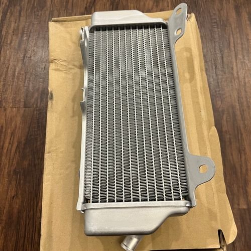 NEW YZ250F YZ450F Left Side Radiator NON FILL SIDE BR9-1240A-00