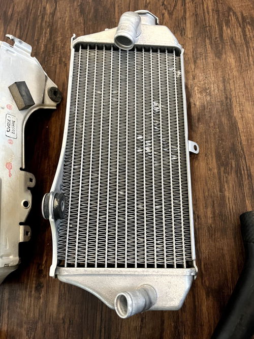 17-20 CRF450 OEM Left Right Radiator Fill Non-Fill