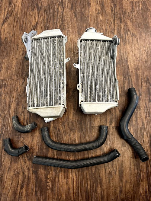 17-20 CRF450 OEM Left Right Radiator Fill Non-Fill