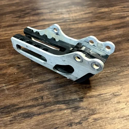 05-24 CRF250R CRF450R OEM Chain Guide (Block and plate)