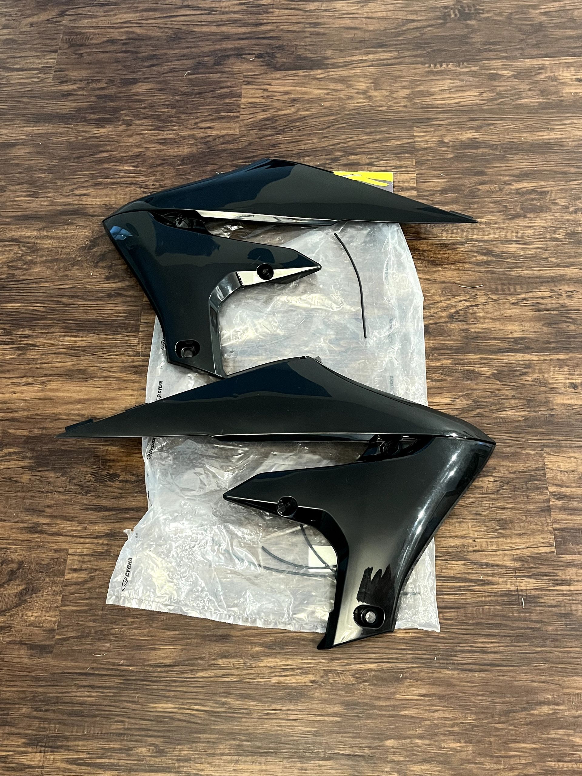 NEW Cycra Powerflow Radiator Shrouds - 2018-2024 YZ250F / YZ450F - 1CYC-1784-12