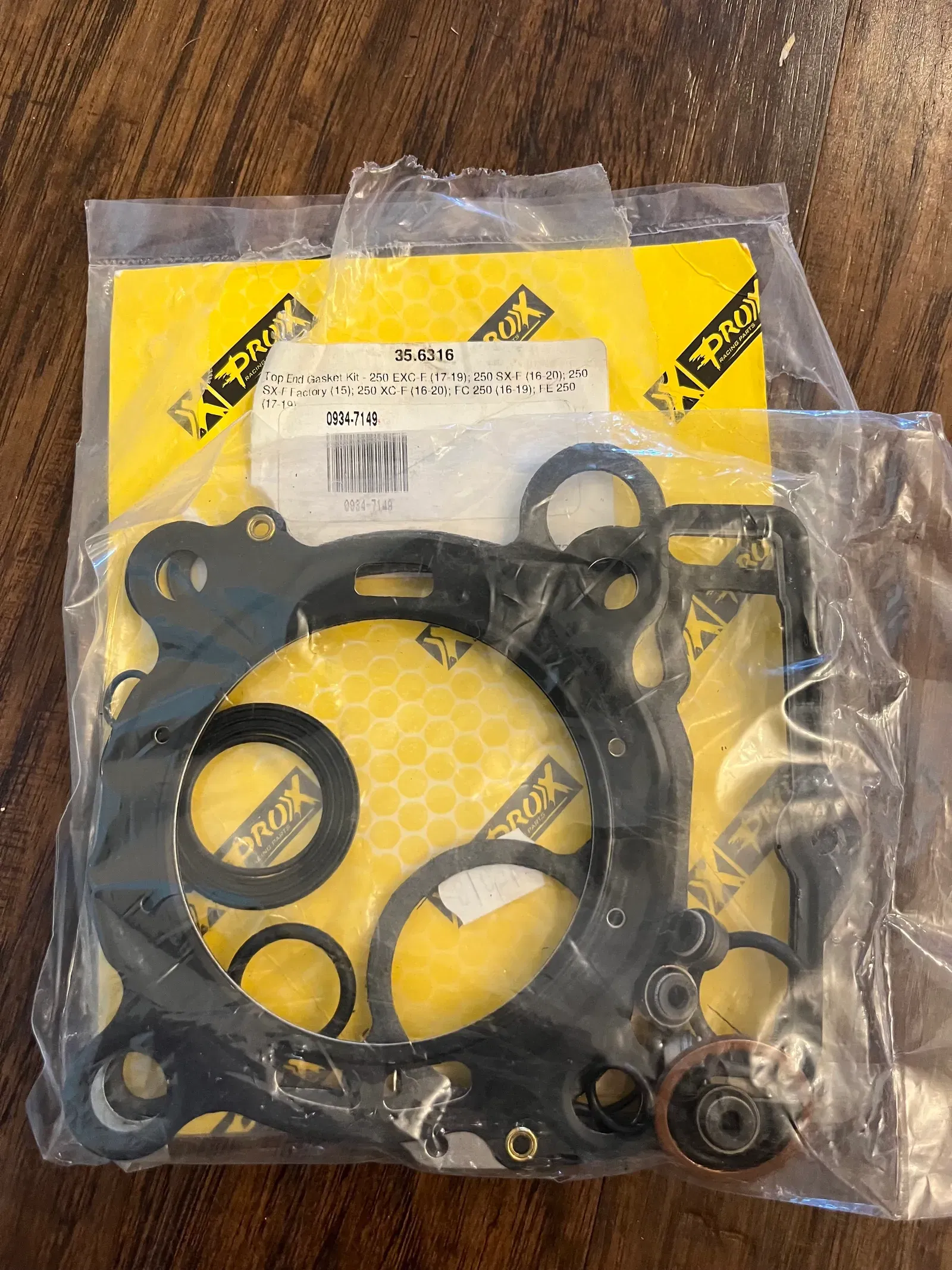 ProX Top End Gasket Set KTM250SX 17-19 ProX Top End Gasket Set KTM250SX 17-19