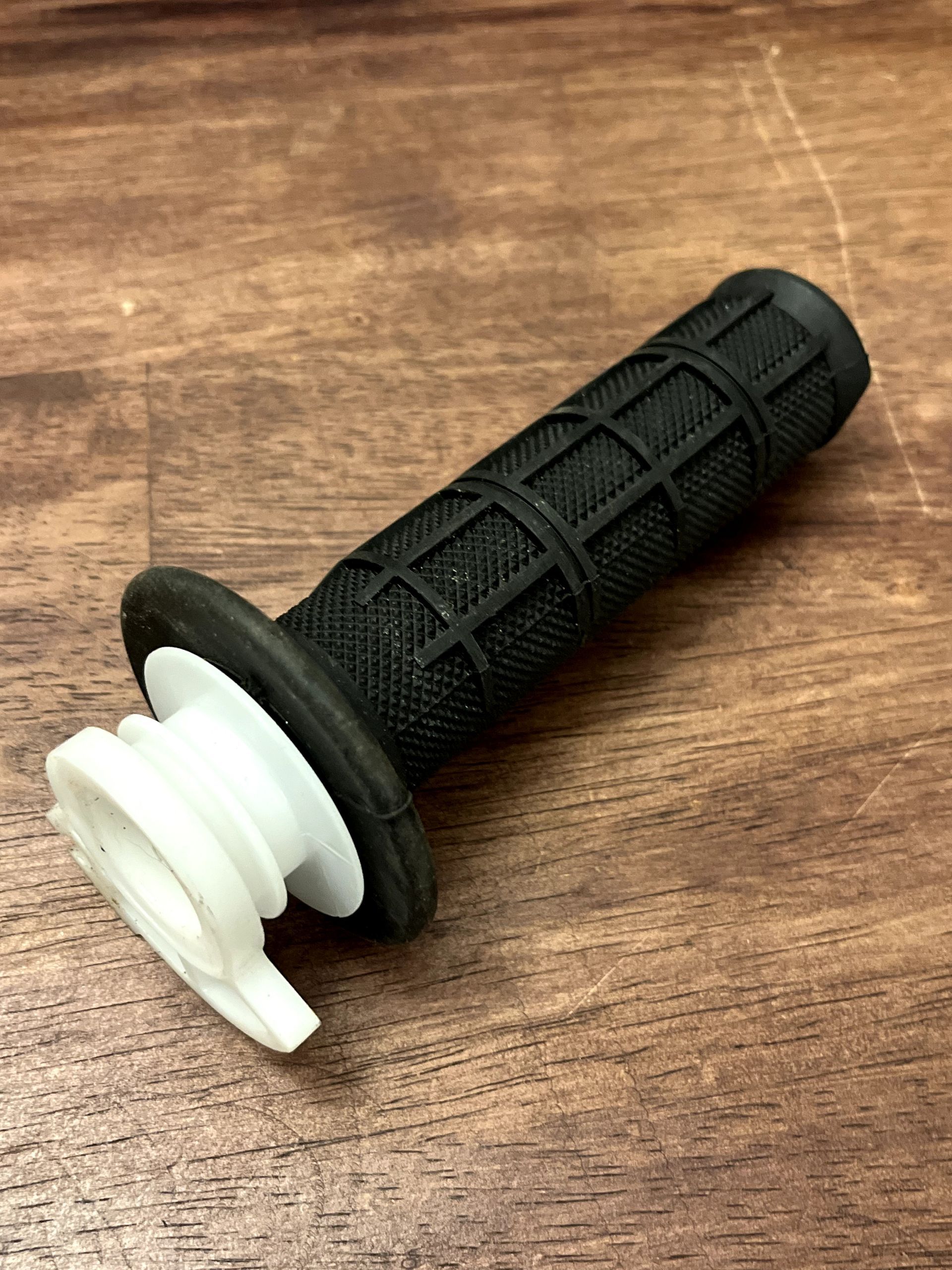 NEW OEM Yamaha Throttle Tube Grip Assembly - 02-25 YZ85 - 22W-26243-00-00