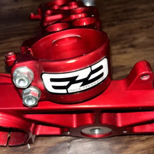 LIKE NEW EZE Race Products CRF250 CRF450 Triple Clamps- Anodized Red 