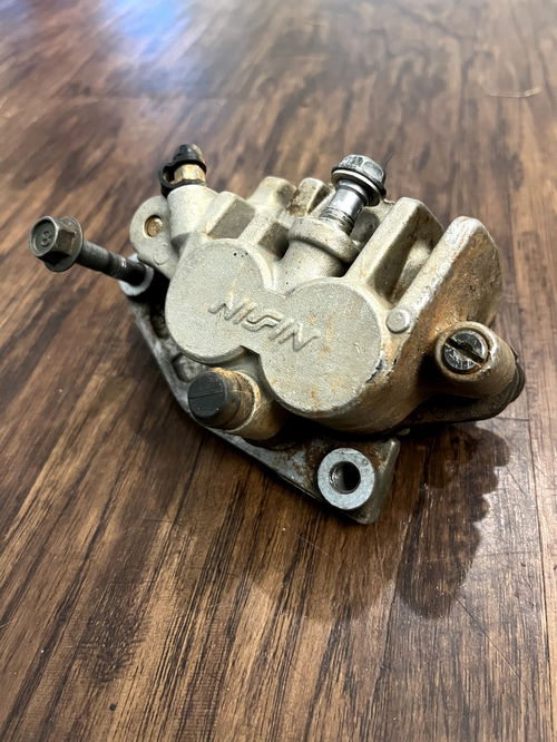 01-02 YZ125 YZ250 OEM Complete Front Brake Caliper Assembly 