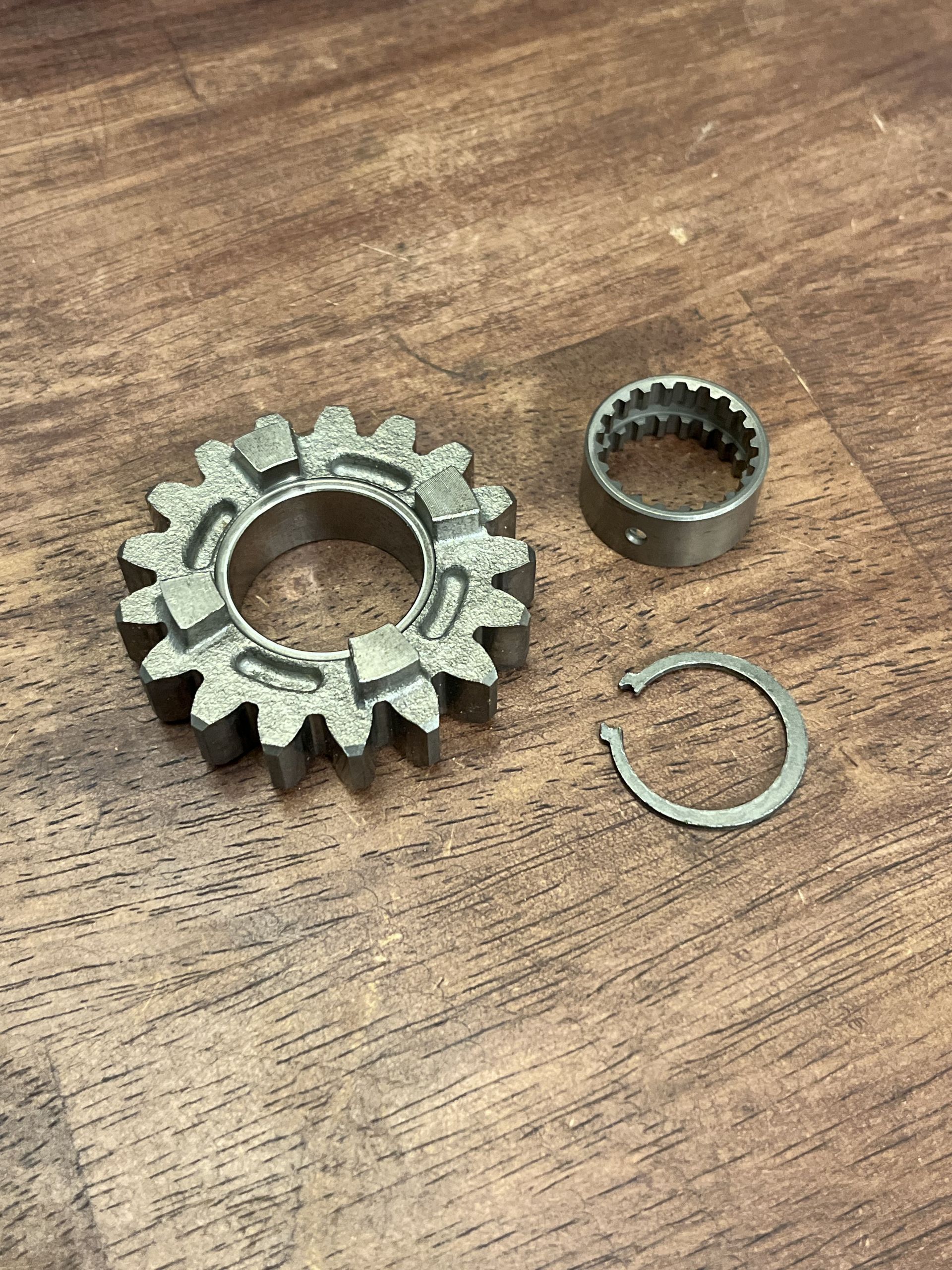 KX250 Transmission Gear, Input 4th, 17T OEM Kawasaki KX250F 21-24 - 13262-1462