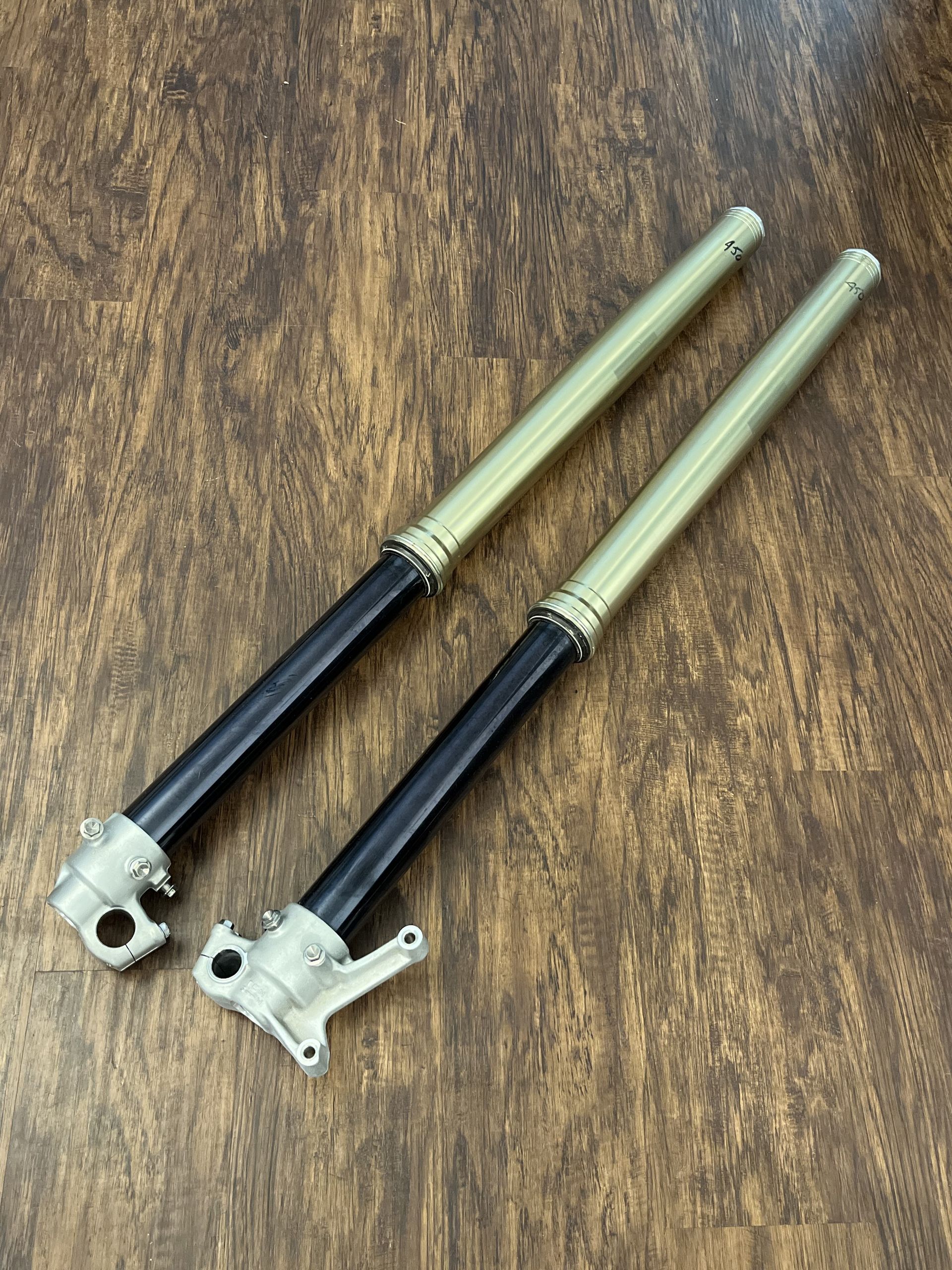 NEW 2019 - 2023 KX450 OEM Front Forks Suspension L R - 44071-1318 // 44071-1319