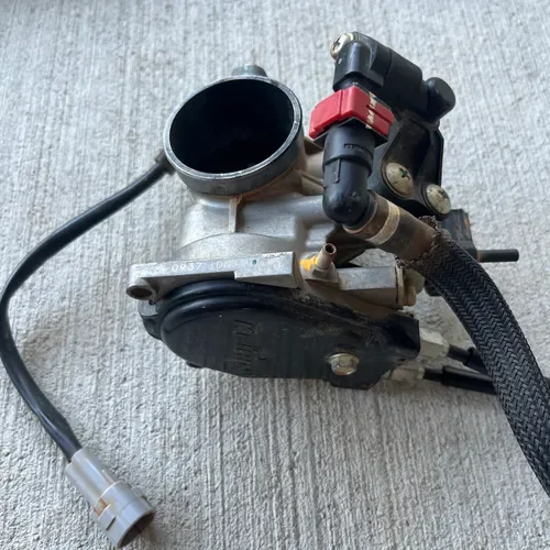 19-22 KX450 Keihin Throttle Body With Injector, Fuel Line, and Throttle Housing