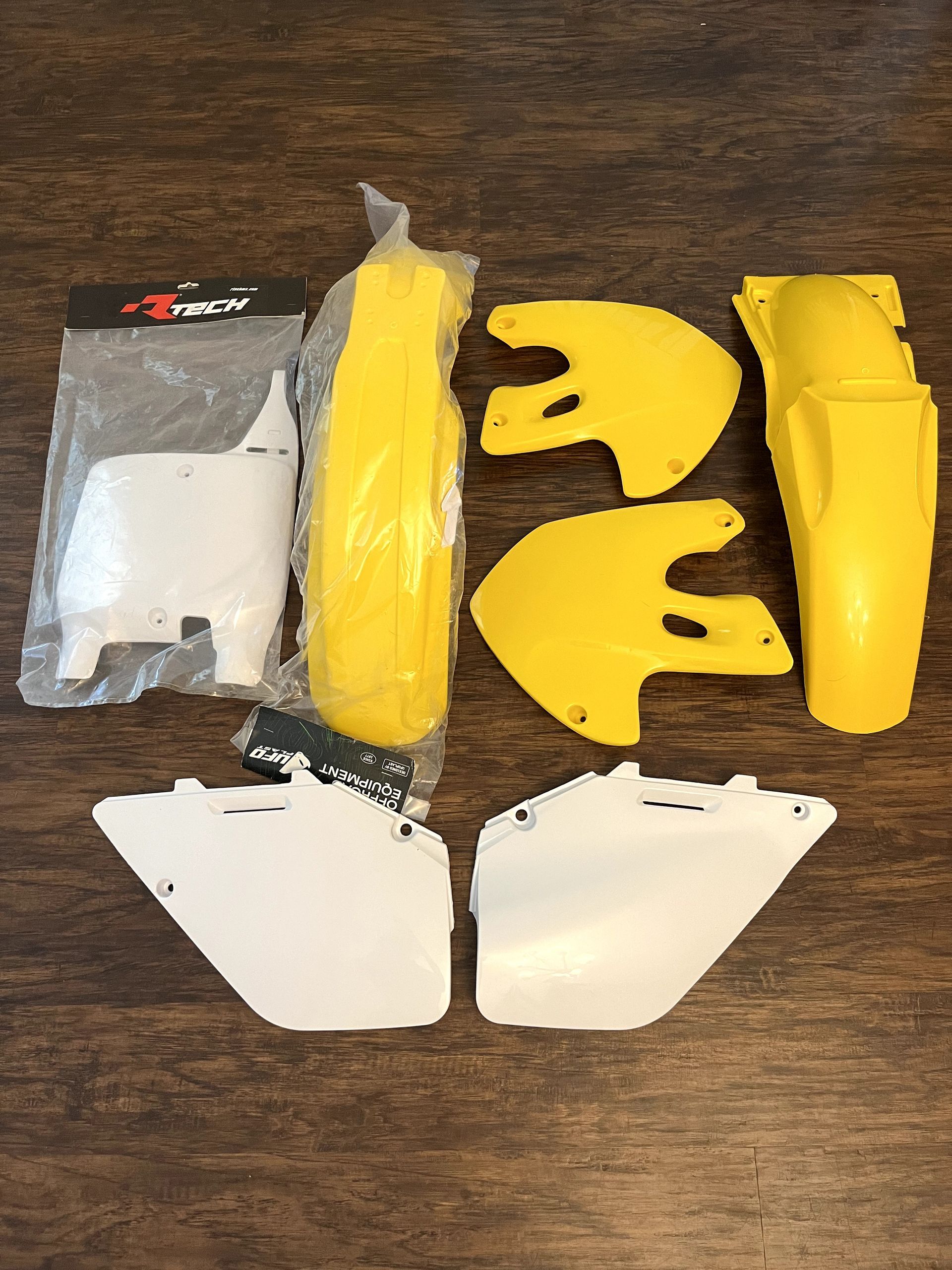 NEW 99-00 RM125 RM250 RTECH Complete Plastics Kit