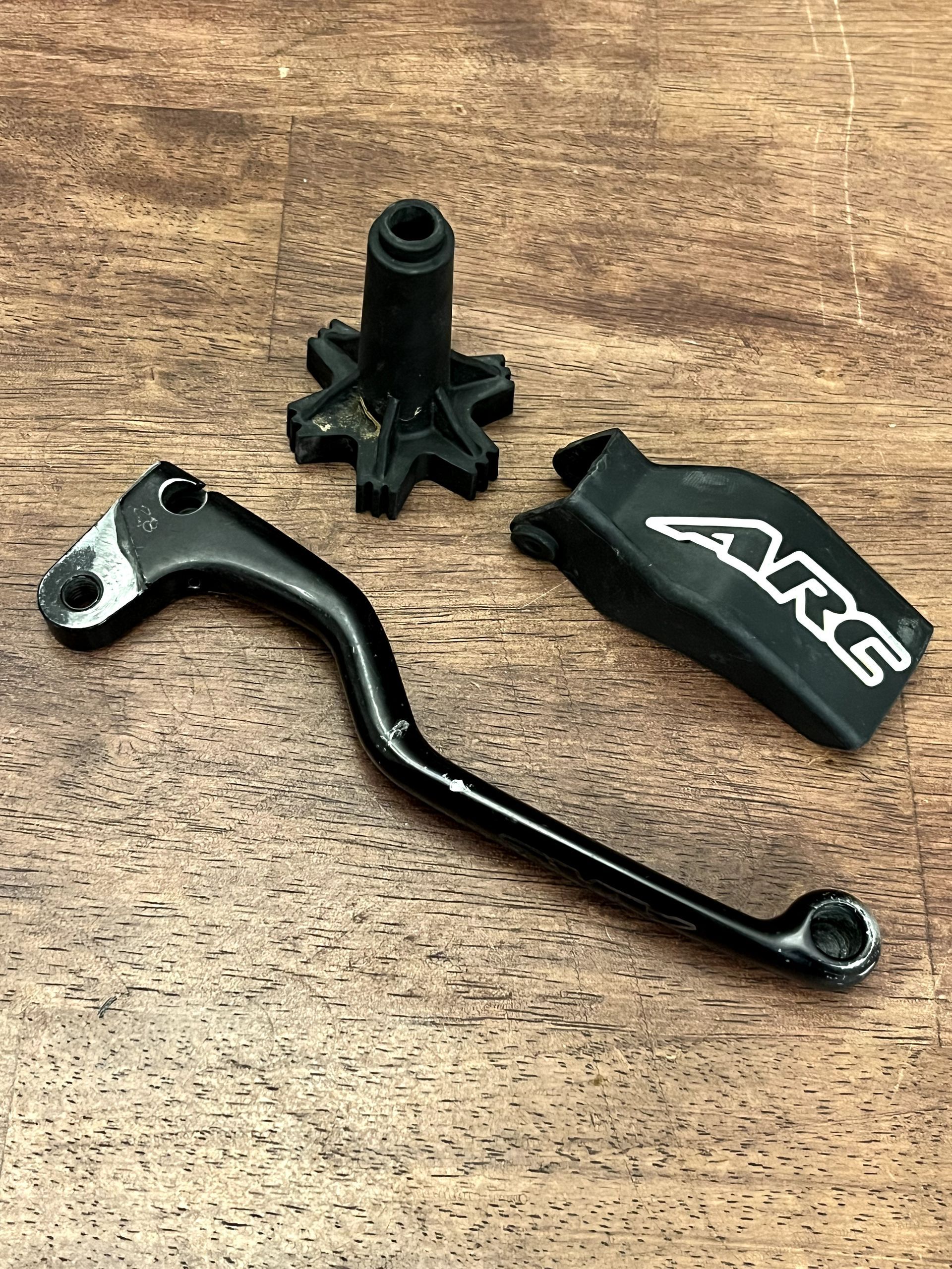 ARC RC-8 FACTORY PERCH RIGID CLUTCH LEVER W/ Dust Cover - BLACK - 28mm -AC-AP220