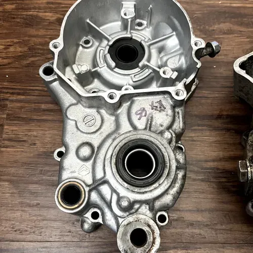 06-13 KX85 KX100 Motor Engine Cases Left Right Case W/ Kickstart Assembly Gear
