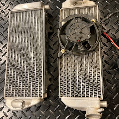 16-18 Ktm 250 350 Radiators With Fan Left Right Radiator Sxf 