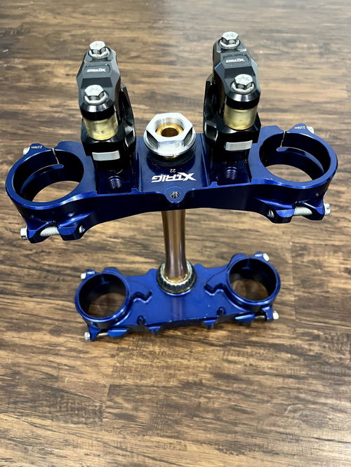 LIKE NEW XTRIG ROCS Tech Triple Clamps w/ Bar Mounts - YZ250F YZ450F 22mm offset