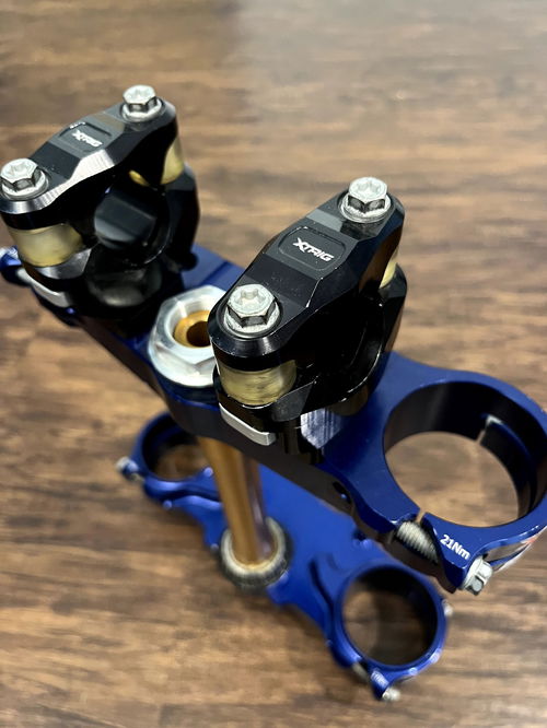 LIKE NEW XTRIG ROCS Tech Triple Clamps w/ Bar Mounts - YZ250F YZ450F 22mm offset