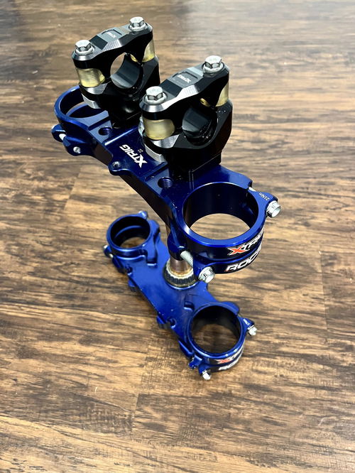 LIKE NEW XTRIG ROCS Tech Triple Clamps w/ Bar Mounts - YZ250F YZ450F 22mm offset