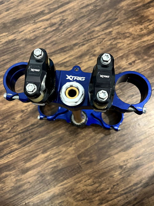 LIKE NEW XTRIG ROCS Tech Triple Clamps w/ Bar Mounts - YZ250F YZ450F 22mm offset