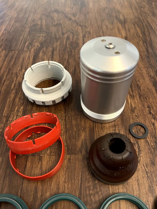  NEW WP Rear Shock Bladder / Buffer / Spring Retainer / Fork Seals