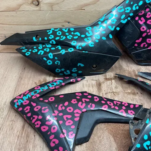 2013-2018 Crf110 Plastics (black)