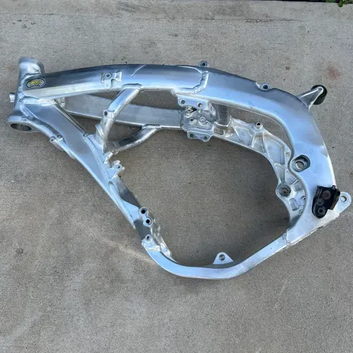 2020-2021 CRF250R Main Frame Chassis W/ Peg Mount -HONDA CRF 250 - 50010-K95-A60