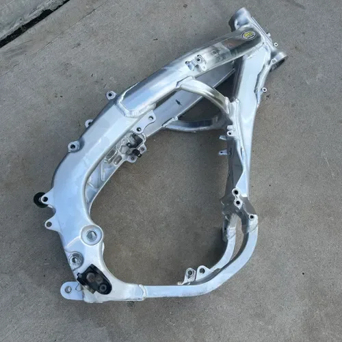 2020 CRF250r Main Frame Chassis (fits: 19-21 crf 250r)