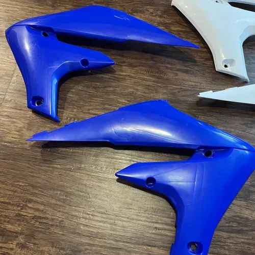 (2) NEW YZ250F YZ450F Acerbis Shroud Plastic Set - White // Blue