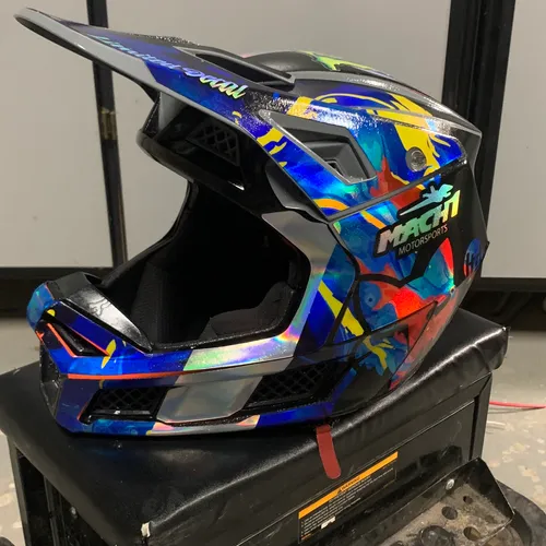 Fox V3 Rs Helmet