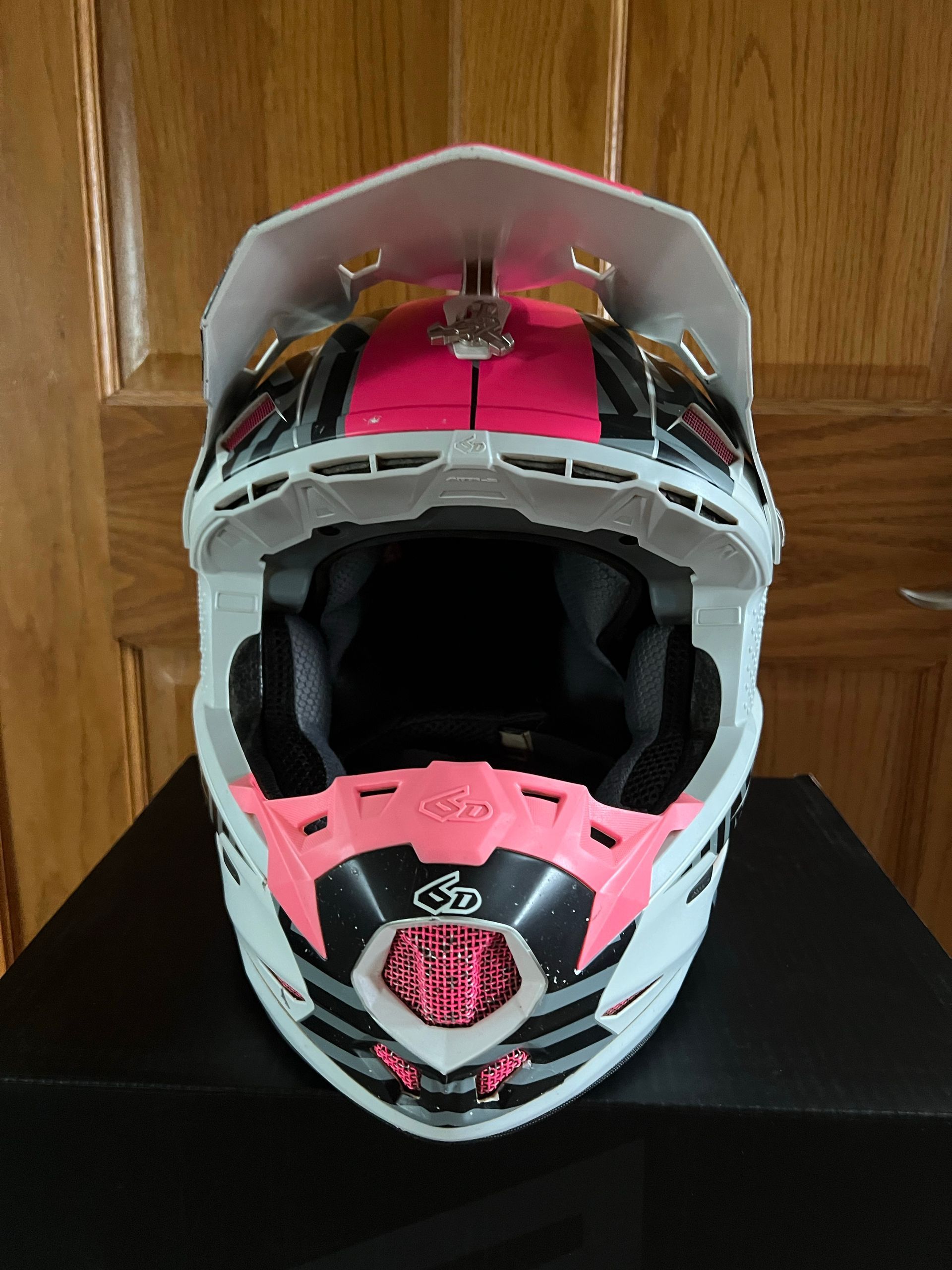 6d Atr-2 Havoc Neon Pink/white