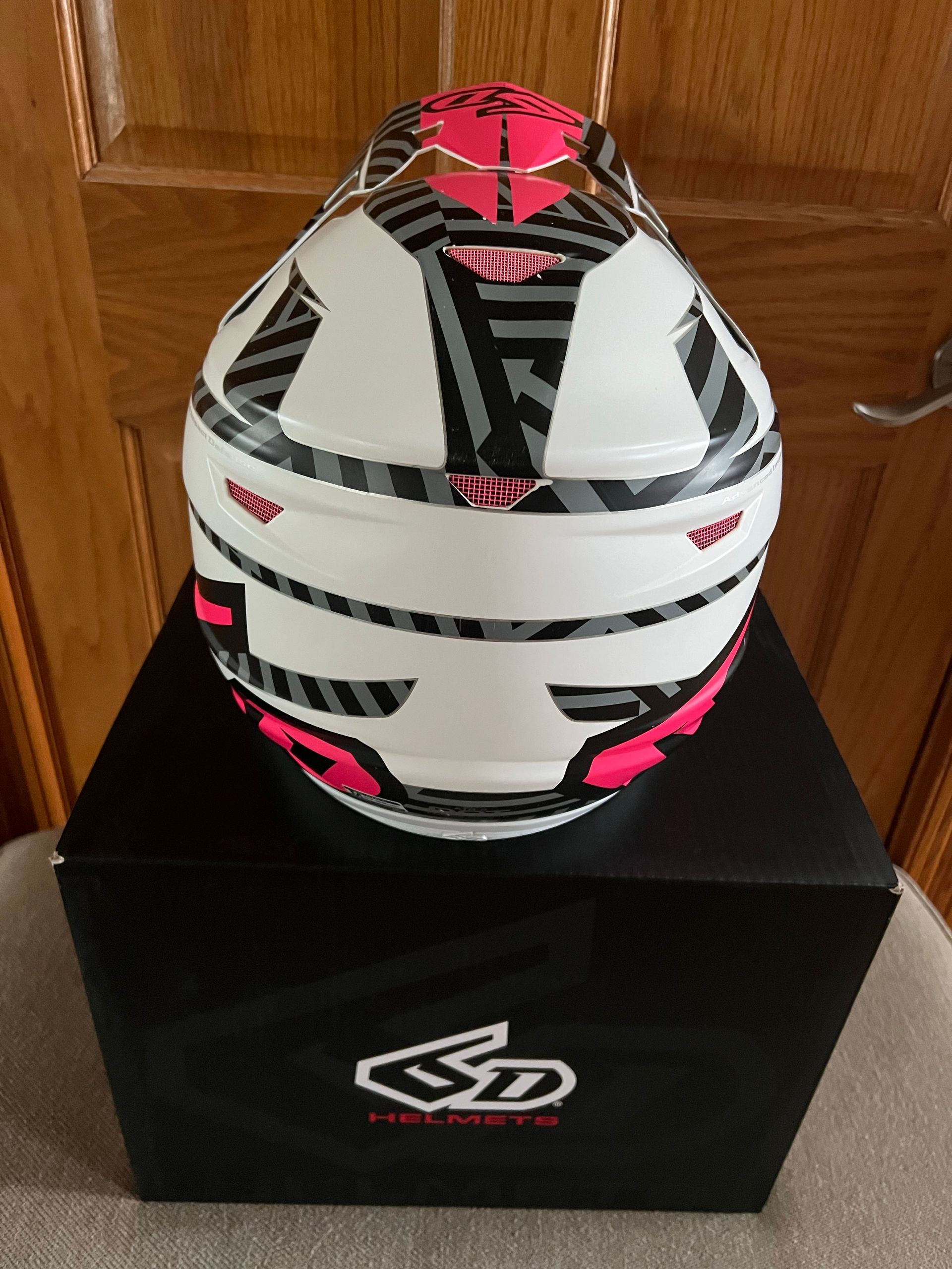6d Atr-2 Havoc Neon Pink/white