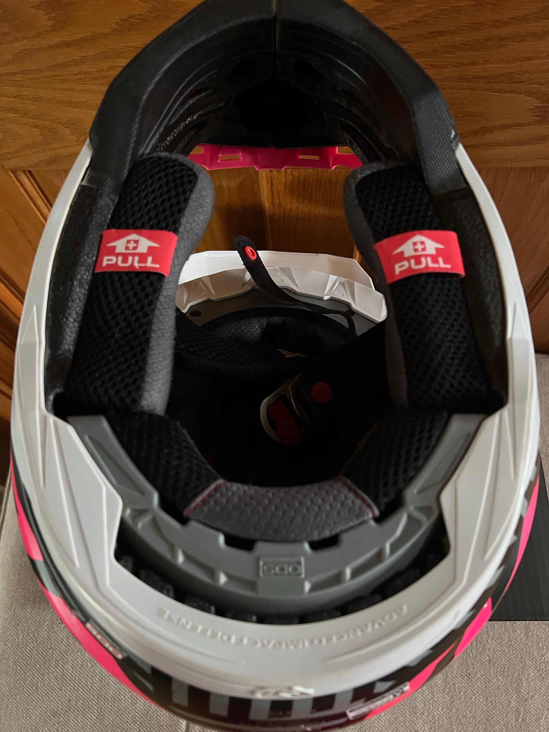 6d Atr-2 Havoc Neon Pink/white