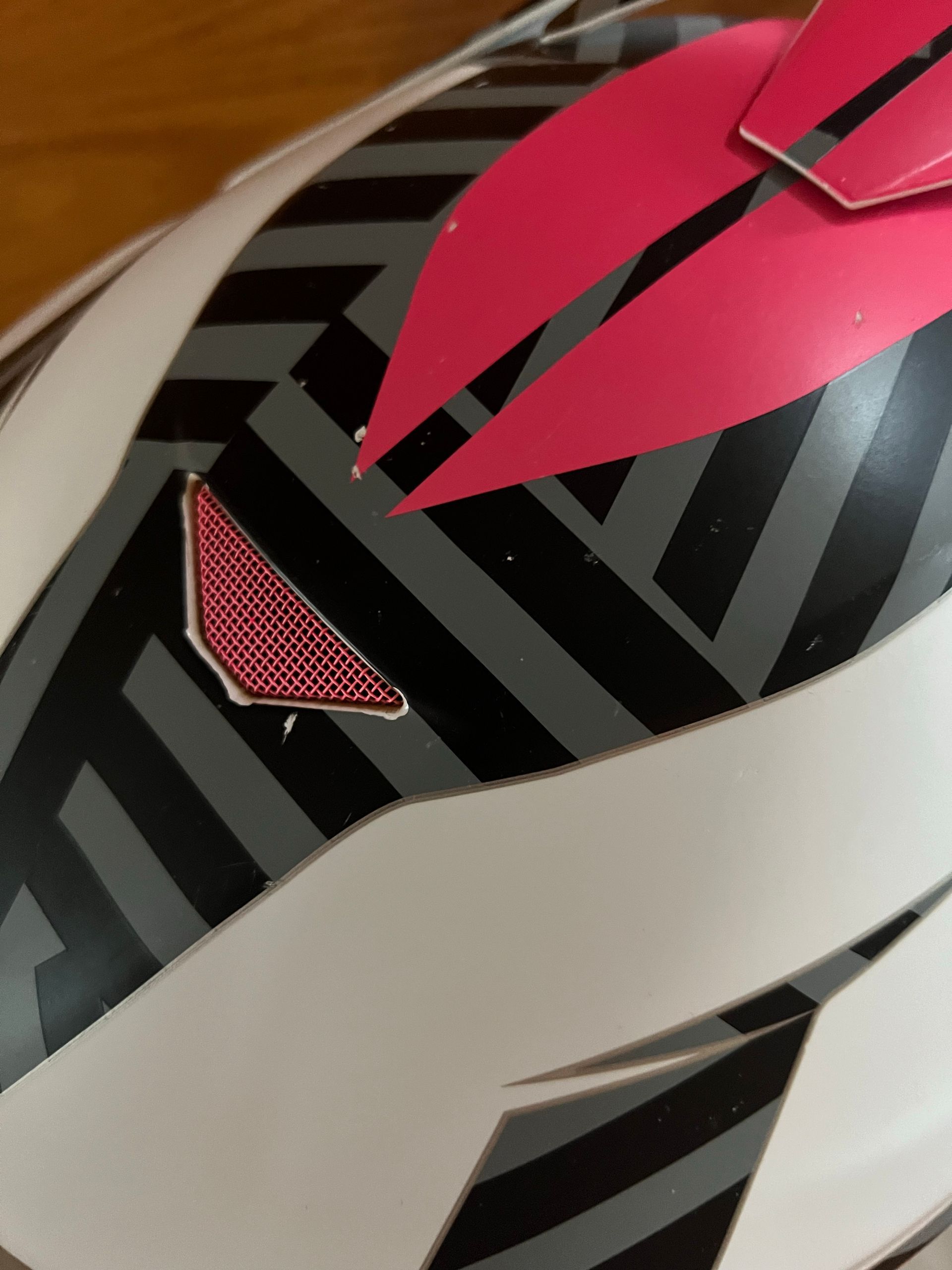 6d Atr-2 Havoc Neon Pink/white
