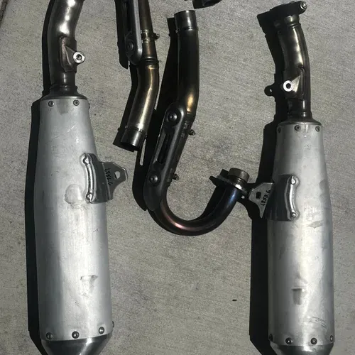 2021 Honda CRF250R Complete Stock Dual Exhaust System (only one hour ride time)