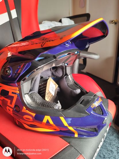 Troy Lee Designs Youth Medium BNIB Full Face Motorcycle Helm