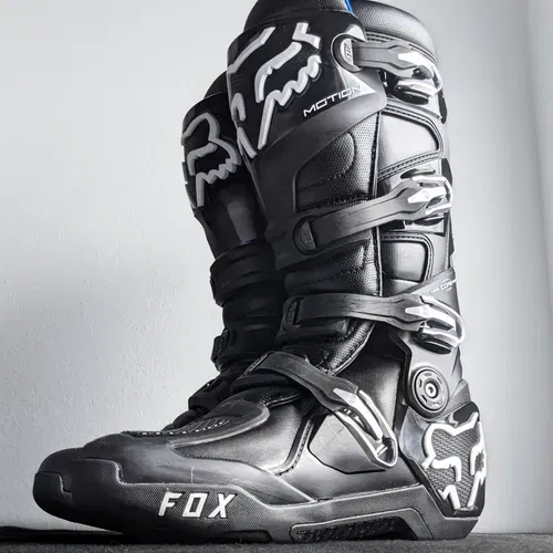 (Like New) Fox Motion•Make an Offer!•Similar to Fox Instinct Boots