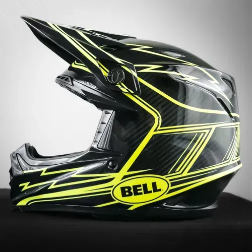 Sz.M Carbon Bell Moto 9 Black/Yellow Helmet