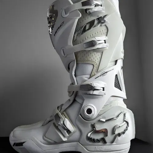 Sz.12•Pure White•Fox Instinct Boots•Make an Offer!