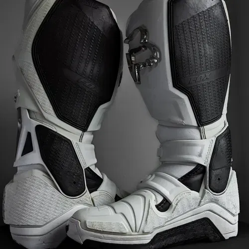 Sz.12•Pure White•Fox Instinct Boots•Make an Offer!