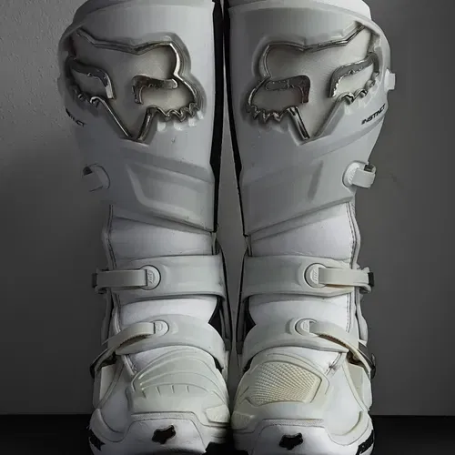 Sz.12•Pure White•Fox Instinct Boots•Make an Offer!