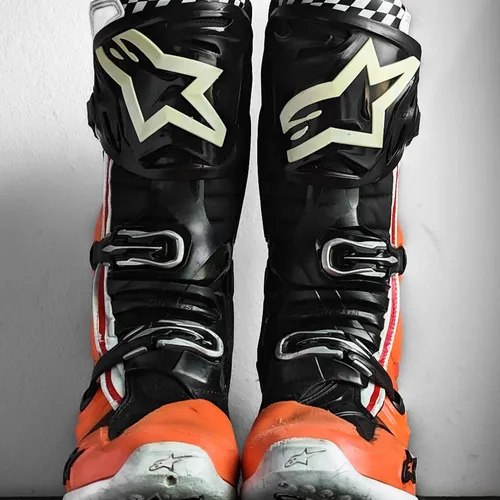 Sz. 11 Tech 10 KTM Colorway  Limited Edition Angel Boots