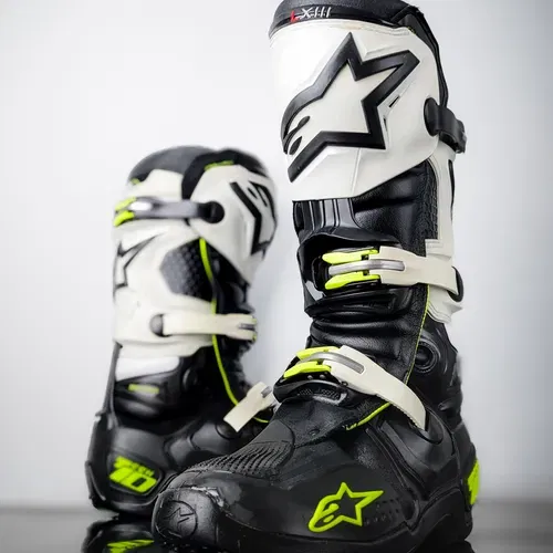 WKND SALE! Sz.10 Tech 10•White/Black/Green•Make An Offer!•SAME DAY SHIPPING!