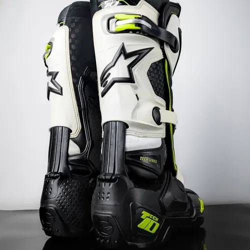 WKND SALE! Sz.10 Tech 10•White/Black/Green•Make An Offer!•SAME DAY SHIPPING!
