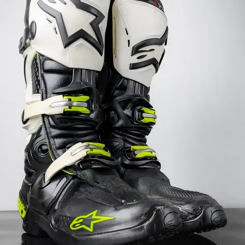 WKND SALE! Sz.10 Tech 10•White/Black/Green•Make An Offer!•SAME DAY SHIPPING!