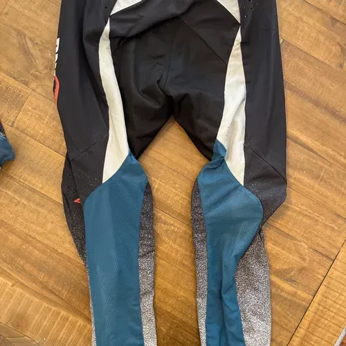 Fly Racing Evolution Set - Size XL 34