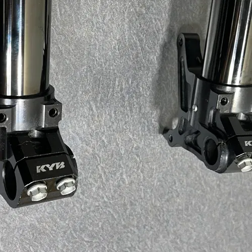 KTM KYB A KIT FORKS with NEKEN Clamps Technical Touch KTM KYB A KIT FORKS with NEKEN Clamps Technical Touch