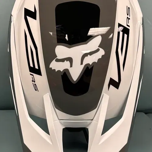 Fox V3 RS Efekt Helmet Black White  